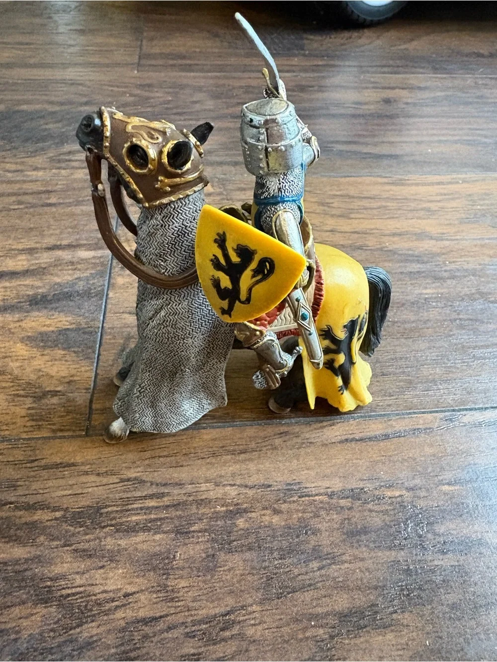 Vintage 2007 Schleich Medieval Knight on Horse Figurine – Yellow Blue Lion Shiel
